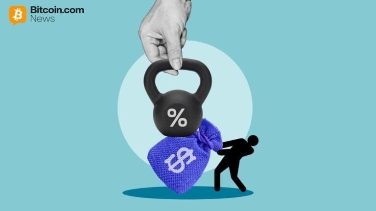 Bitcoin ETFs End 2025 Under Pressure as Outflows Deepen